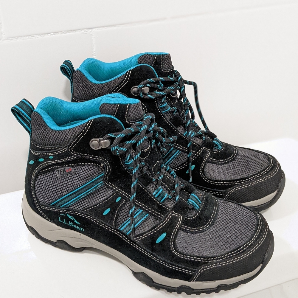 NWOT waterproof hiking shoes by L.L bean - Picture 16 of 16